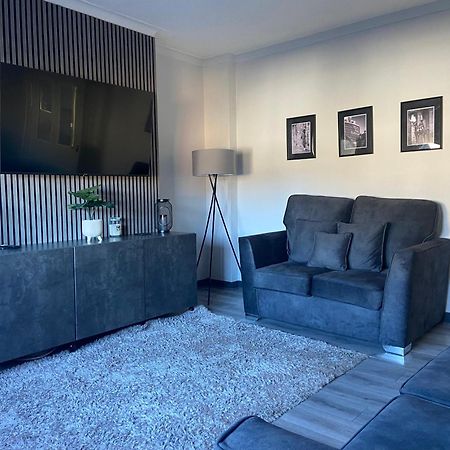Glasgow Apartment Close To The Airport Renfrew Eksteriør billede