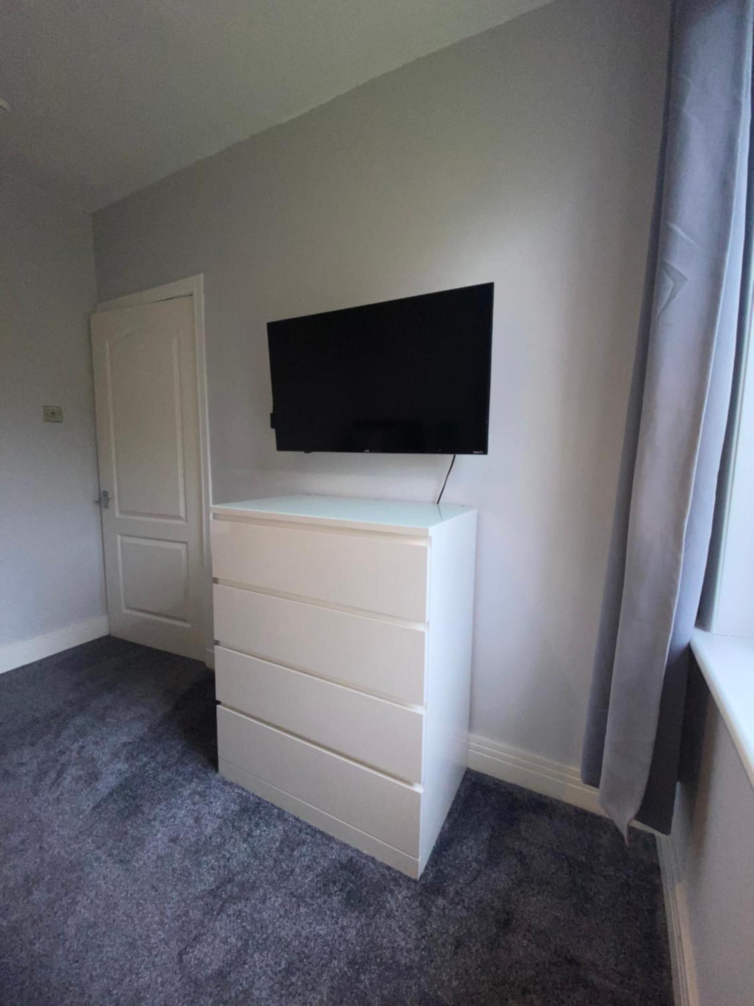 Glasgow Apartment Close To The Airport Renfrew Eksteriør billede