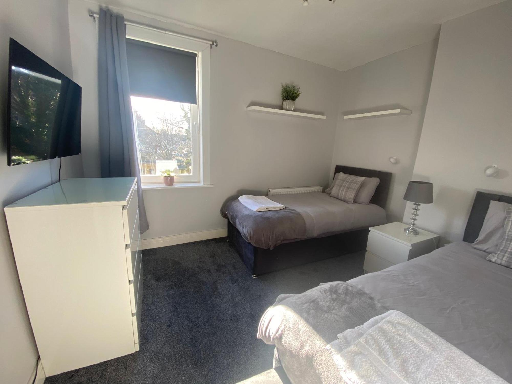 Glasgow Apartment Close To The Airport Renfrew Eksteriør billede