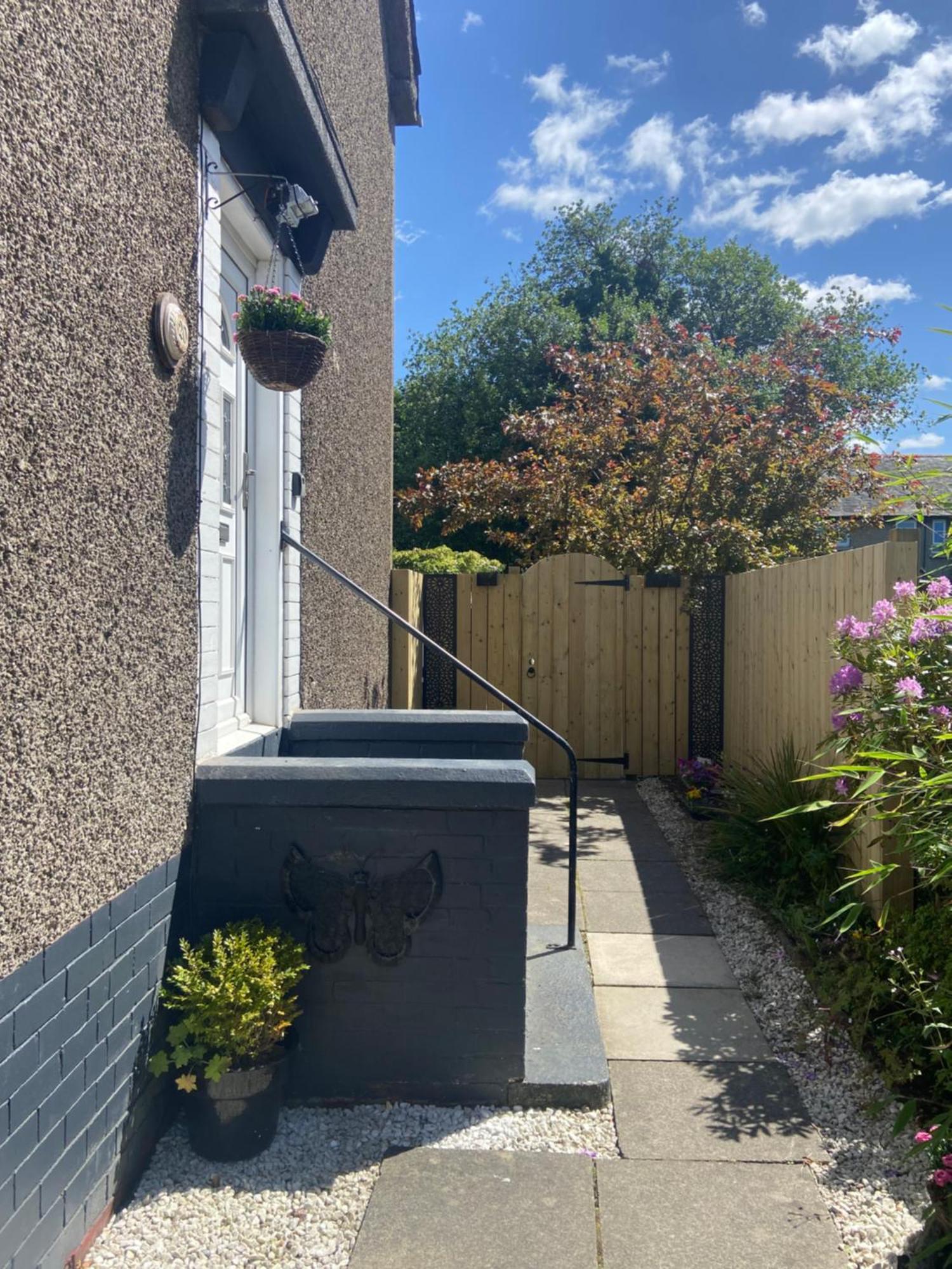Glasgow Apartment Close To The Airport Renfrew Eksteriør billede